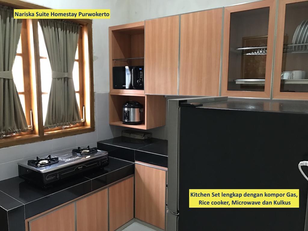 Nariska Suite Homestay Пурвокерто Екстер'єр фото